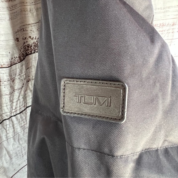 Men’s Tumi Arctic Parka - Picture 7 of 10